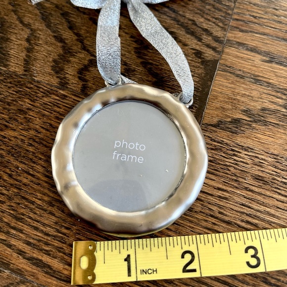 3 Ornamental Photo Frames for Christmas, Family Tree and Place Settings - Picture 7 of 9